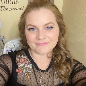 Meet your Posher, Ashlyn